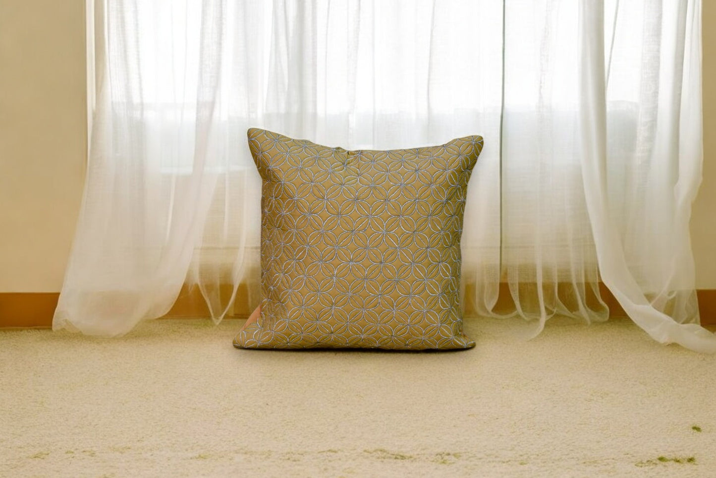 Neutral Lattice